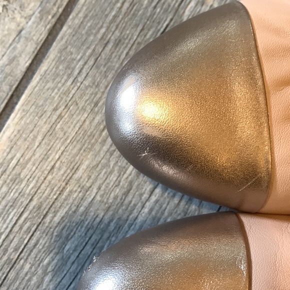 Clarks flats - Picture 2 of 5